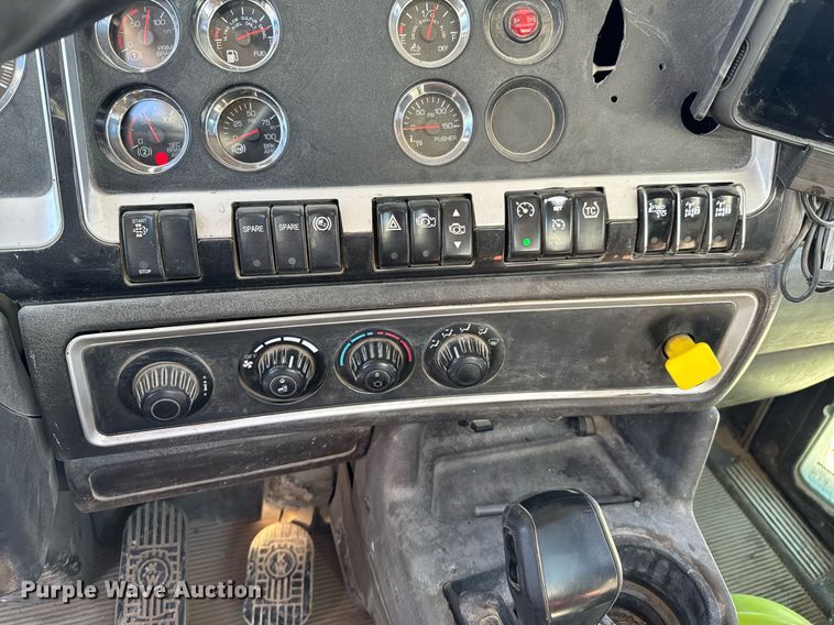 image for item DO0416 2016 Kenworth W900 ready mix truck