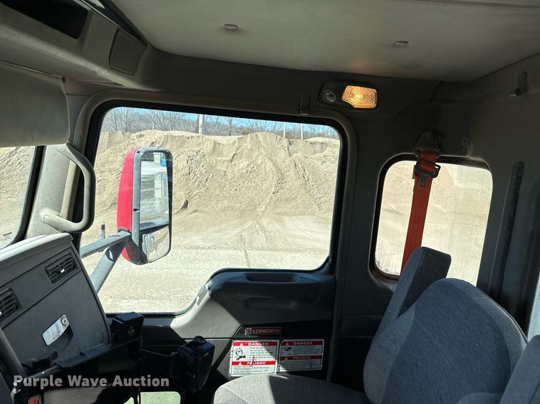 image for item DO0416 2016 Kenworth W900 ready mix truck