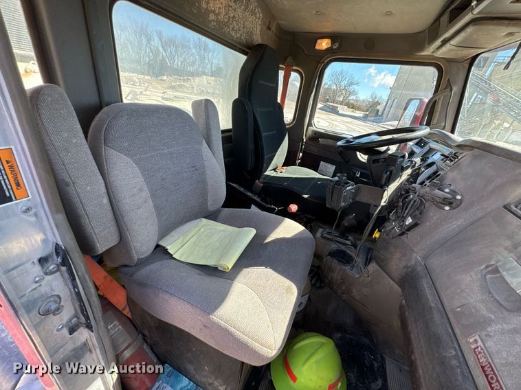 image for item DO0416 2016 Kenworth W900 ready mix truck