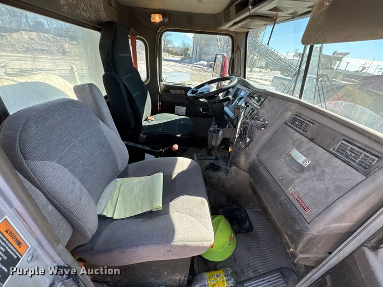 image for item DO0416 2016 Kenworth W900 ready mix truck