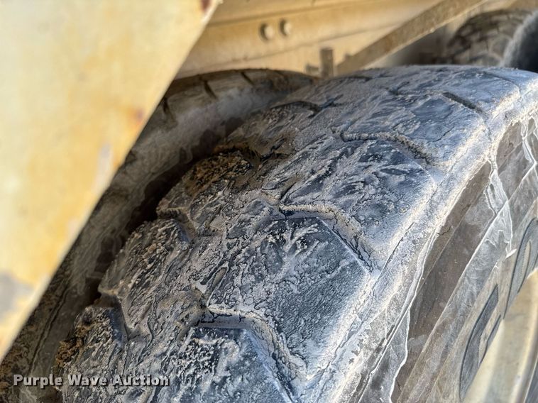 image for item DO0416 2016 Kenworth W900 ready mix truck