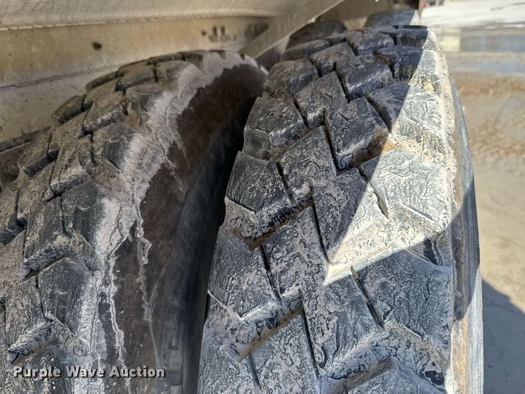 image for item DO0416 2016 Kenworth W900 ready mix truck