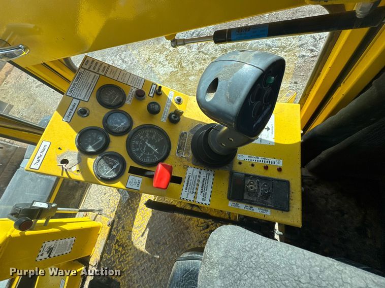 image for item DO0423 2010 Superior Broom DT80CT broom