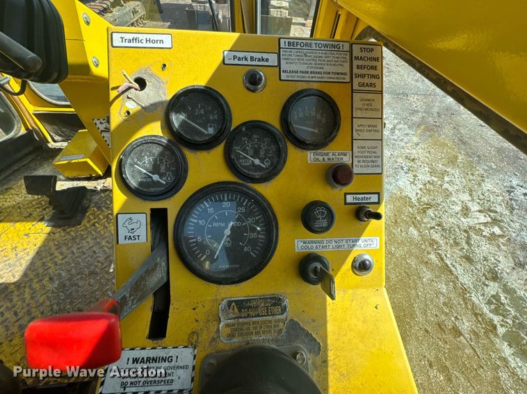 image for item DO0423 2010 Superior Broom DT80CT broom