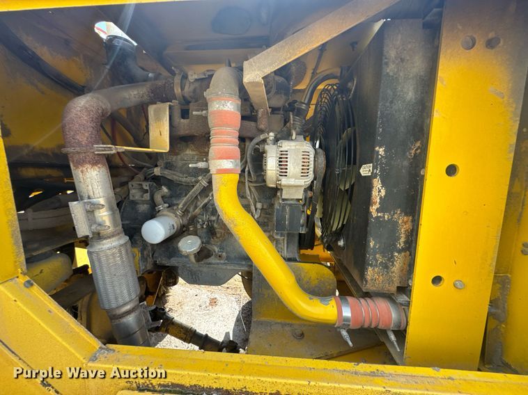 image for item DO0423 2010 Superior Broom DT80CT broom