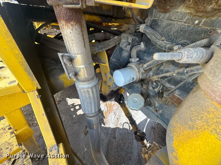 image for item DO0423 2010 Superior Broom DT80CT broom