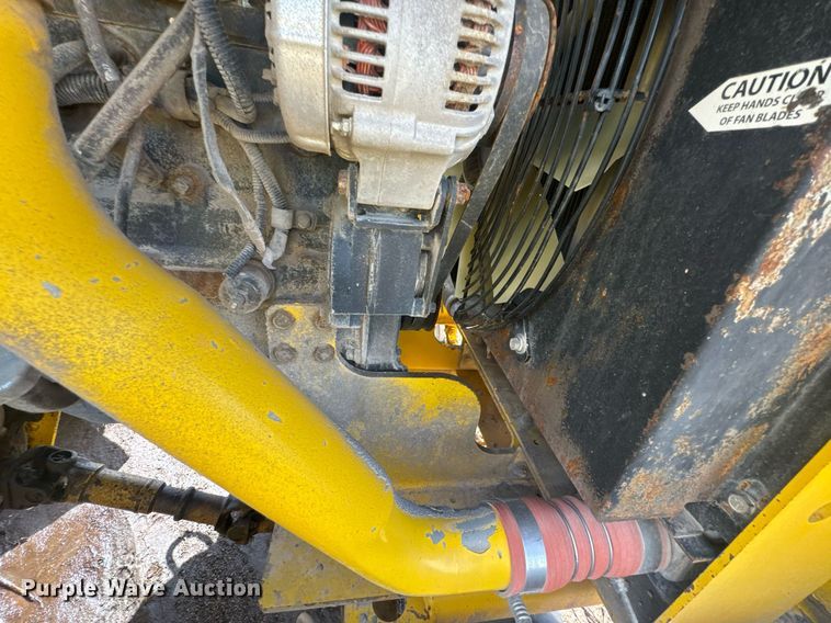 image for item DO0423 2010 Superior Broom DT80CT broom