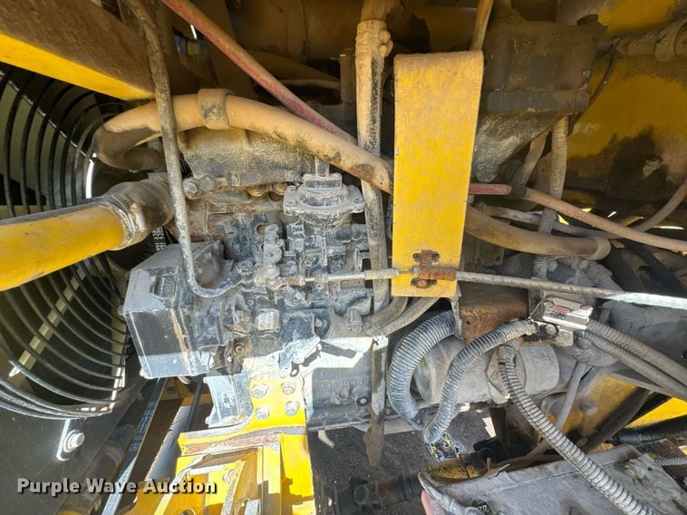 image for item DO0423 2010 Superior Broom DT80CT broom