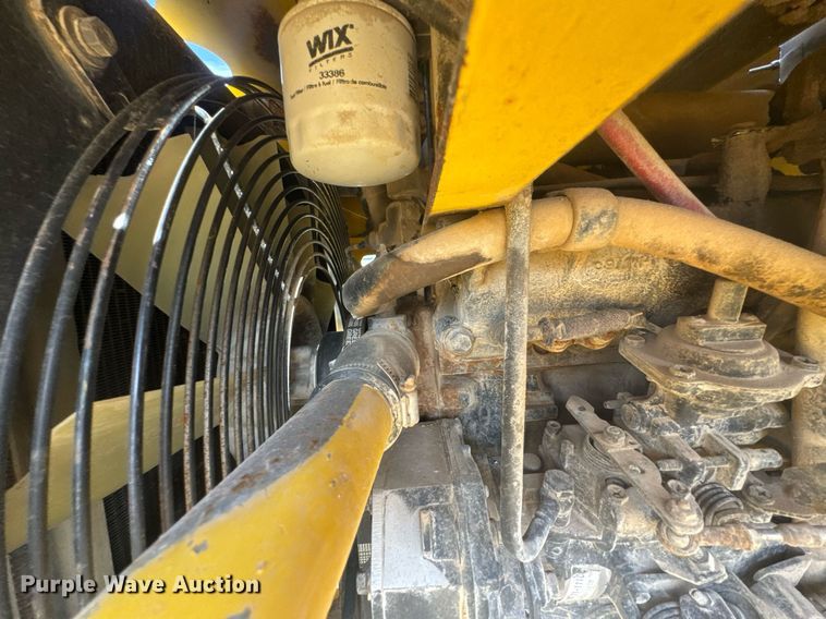 image for item DO0423 2010 Superior Broom DT80CT broom