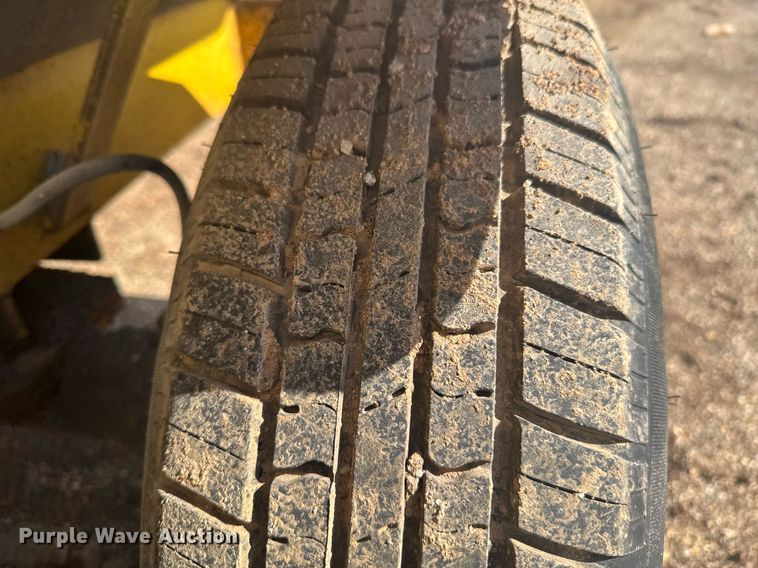 image for item DO0423 2010 Superior Broom DT80CT broom