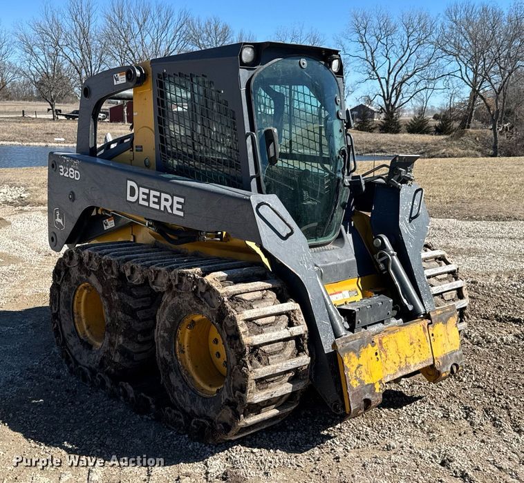 image for item DO0425 2011 John Deere 328D skid steer loader