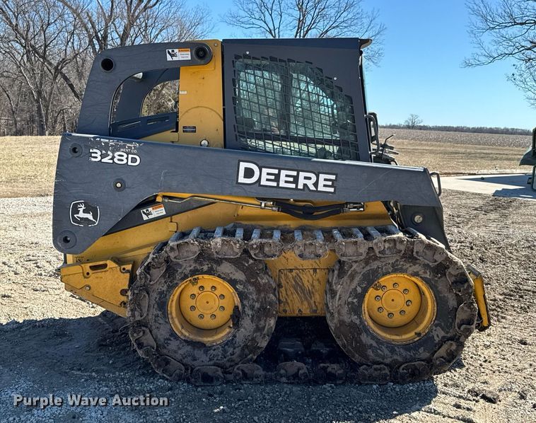 image for item DO0425 2011 John Deere 328D skid steer loader