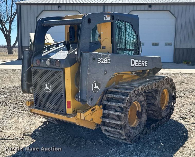 image for item DO0425 2011 John Deere 328D skid steer loader