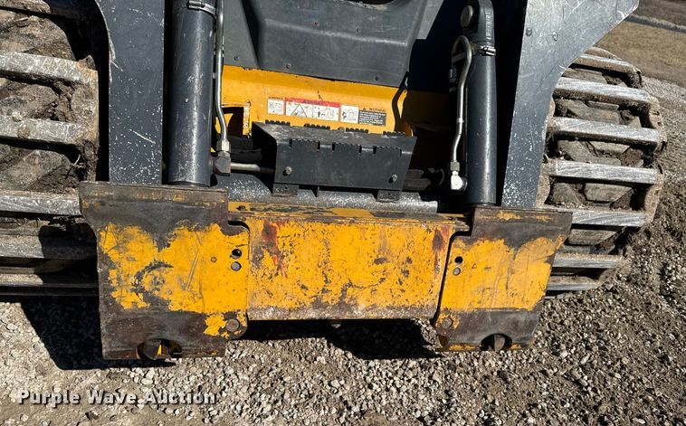 image for item DO0425 2011 John Deere 328D skid steer loader