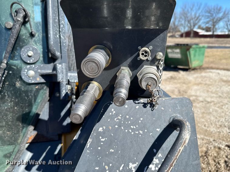 image for item DO0425 2011 John Deere 328D skid steer loader