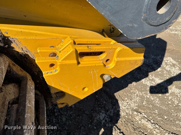 image for item DO0425 2011 John Deere 328D skid steer loader