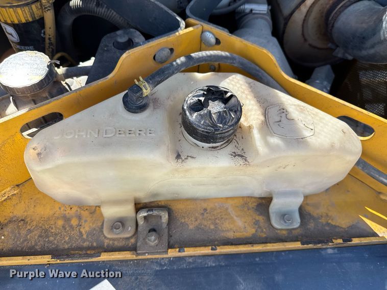 image for item DO0425 2011 John Deere 328D skid steer loader