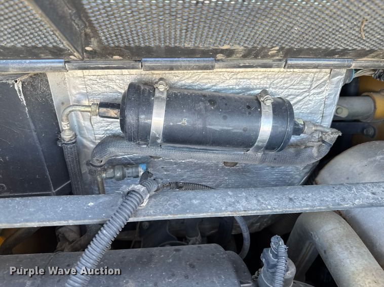 image for item DO0425 2011 John Deere 328D skid steer loader