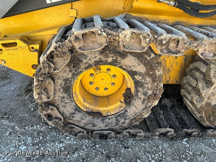 image for item DO0425 2011 John Deere 328D skid steer loader