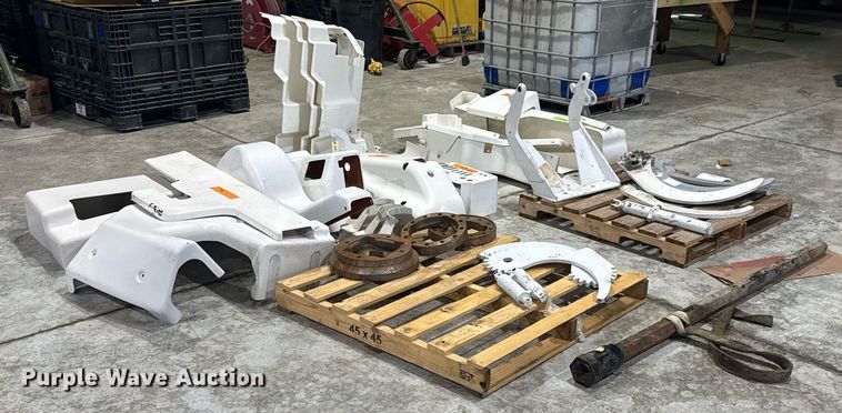 image for item DO0427 Terex digger derrick truck parts