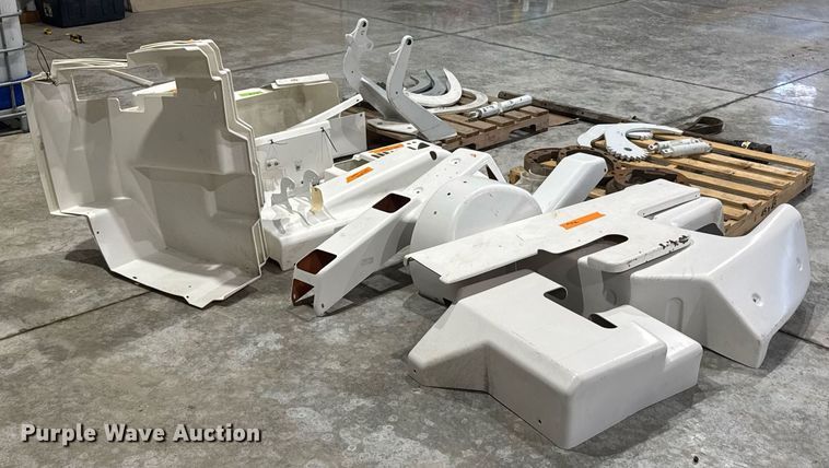 image for item DO0427 Terex digger derrick truck parts