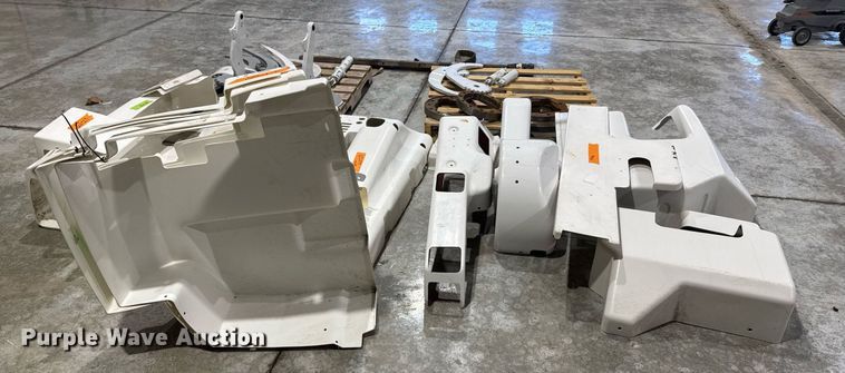 image for item DO0427 Terex digger derrick truck parts