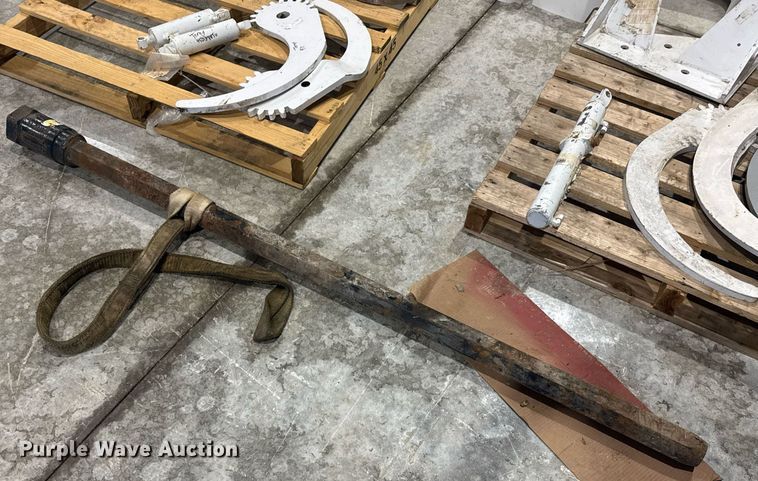 image for item DO0427 Terex digger derrick truck parts