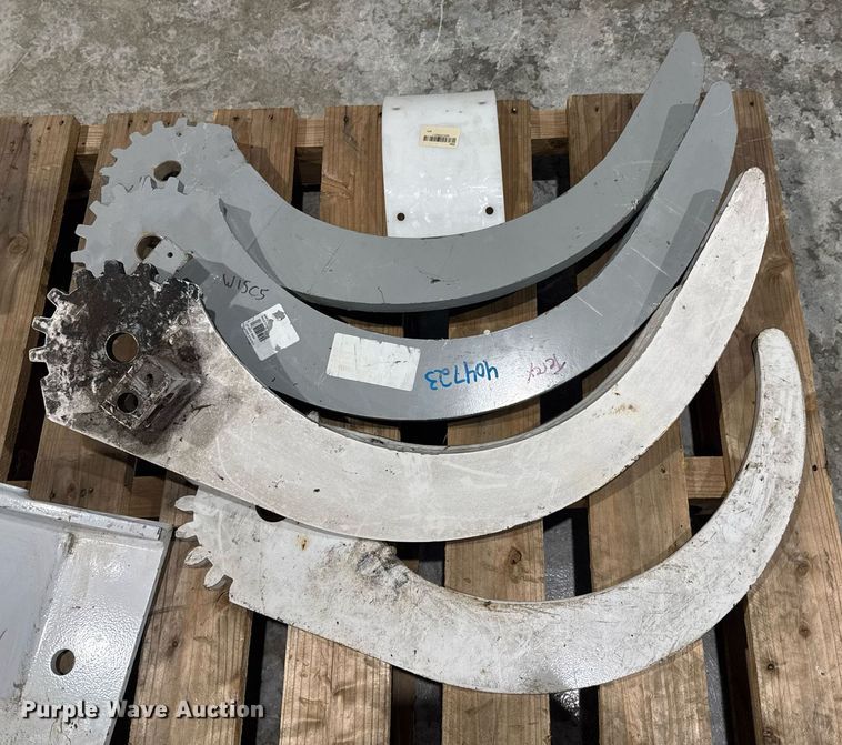 image for item DO0427 Terex digger derrick truck parts