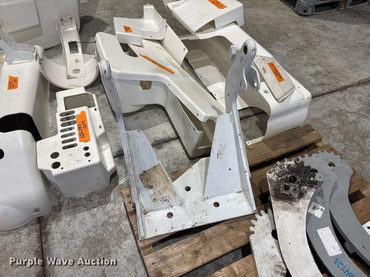 image for item DO0427 Terex digger derrick truck parts