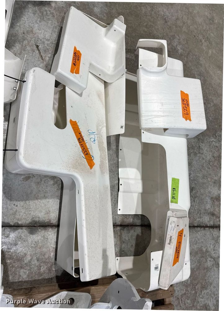 image for item DO0427 Terex digger derrick truck parts