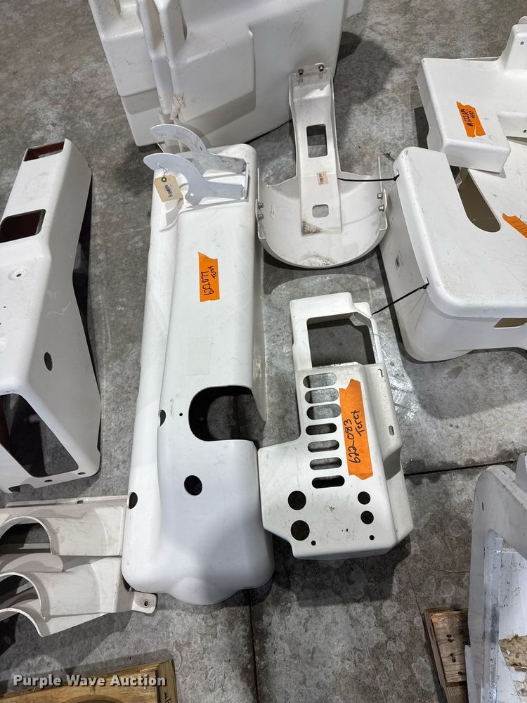 image for item DO0427 Terex digger derrick truck parts