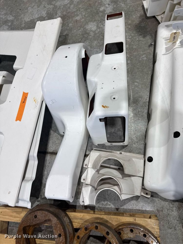 image for item DO0427 Terex digger derrick truck parts