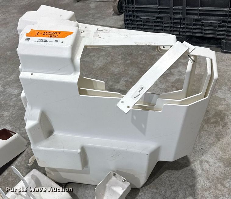 image for item DO0427 Terex digger derrick truck parts