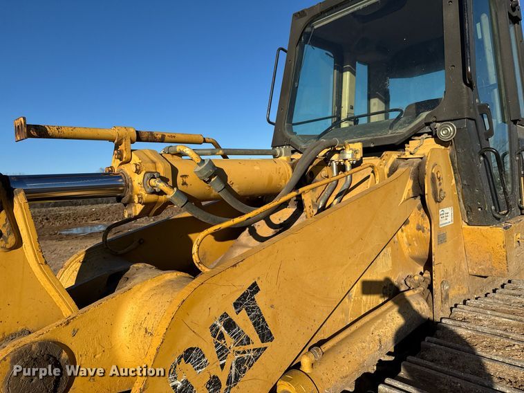 image for item DO0430 2001 Caterpillar 963C track loader