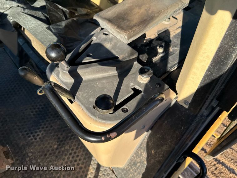 image for item DO0430 2001 Caterpillar 963C track loader