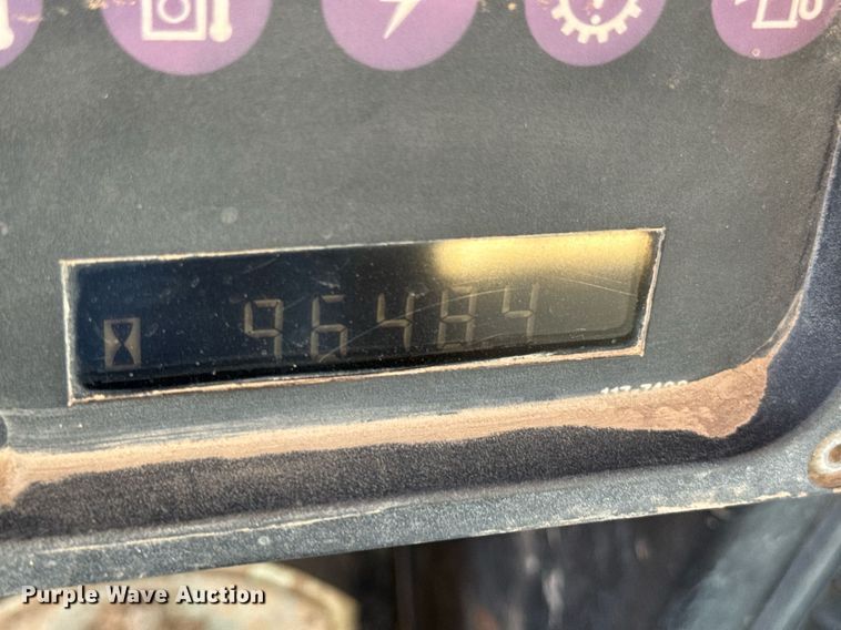 image for item DO0430 2001 Caterpillar 963C track loader