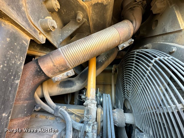 image for item DO0430 2001 Caterpillar 963C track loader