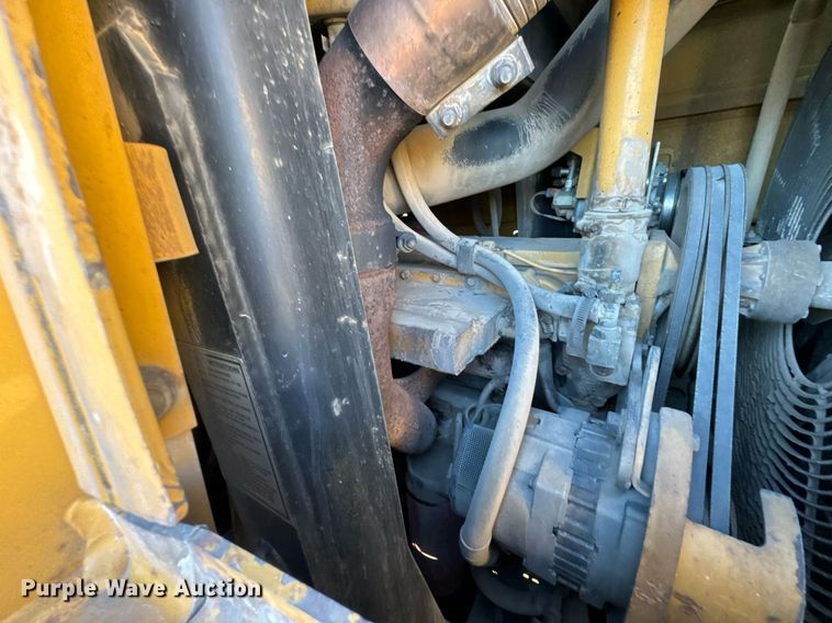 image for item DO0430 2001 Caterpillar 963C track loader