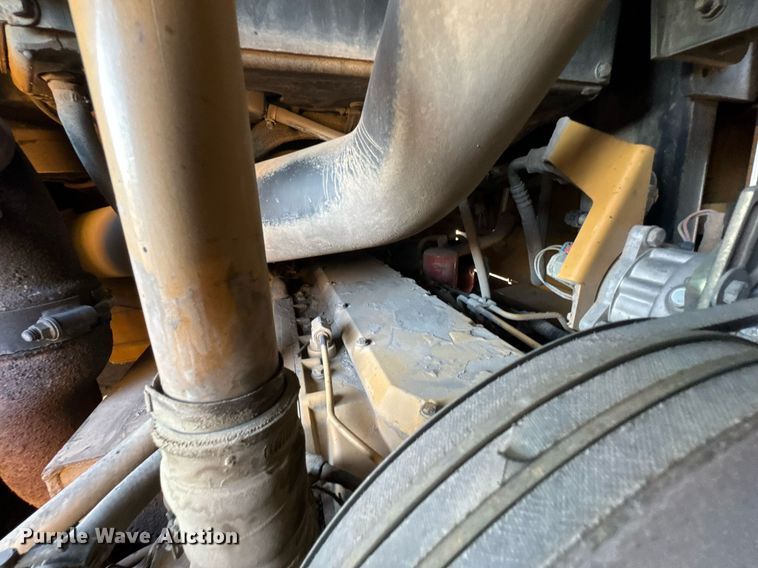 image for item DO0430 2001 Caterpillar 963C track loader