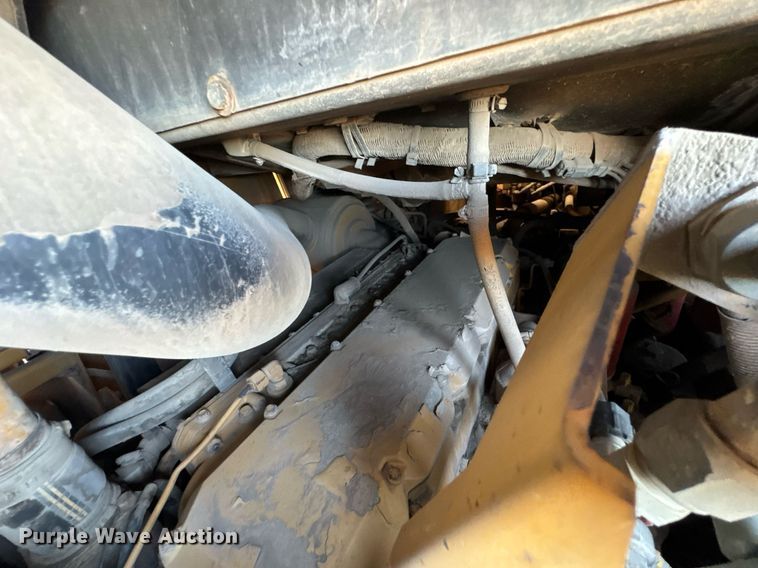 image for item DO0430 2001 Caterpillar 963C track loader