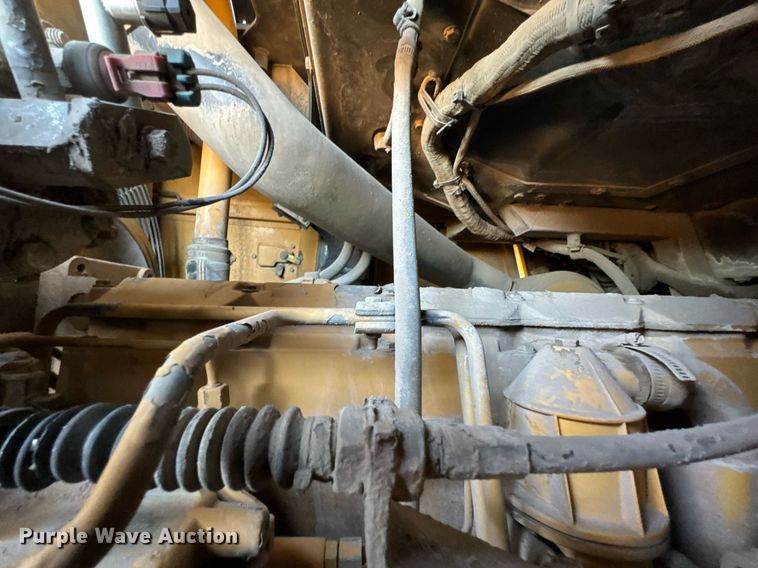 image for item DO0430 2001 Caterpillar 963C track loader