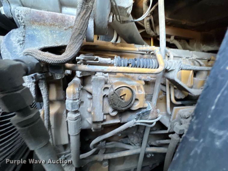 image for item DO0430 2001 Caterpillar 963C track loader