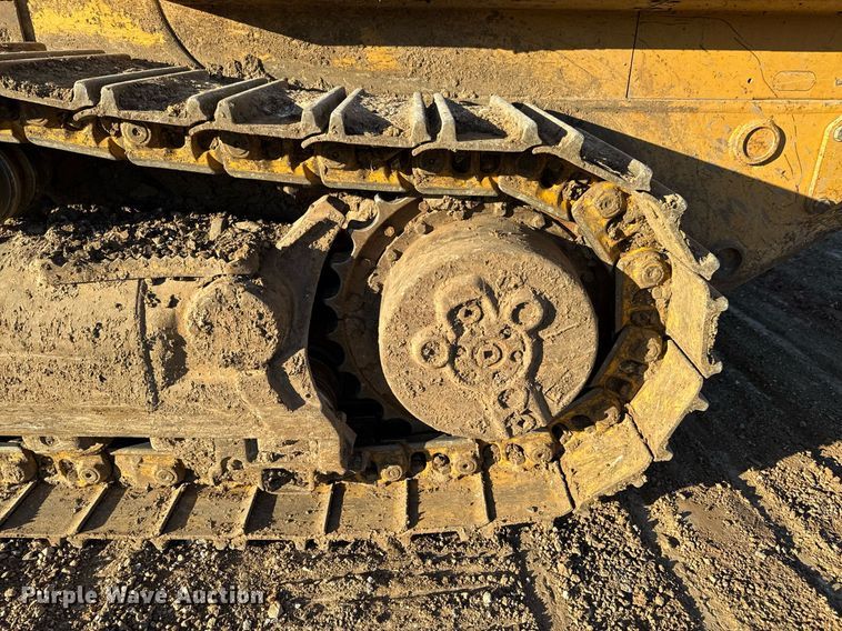 image for item DO0430 2001 Caterpillar 963C track loader