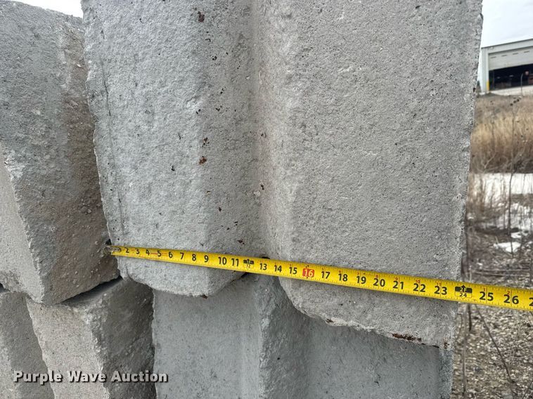 image for item DO1769 (24) concrete edge bunker blocks