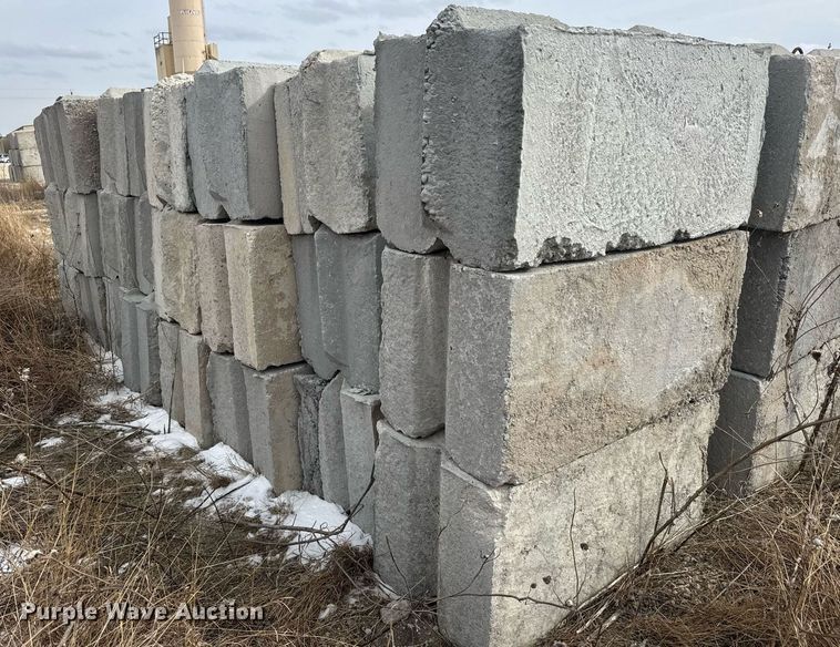 image for item DO1770  (24) concrete edge bunker blocks