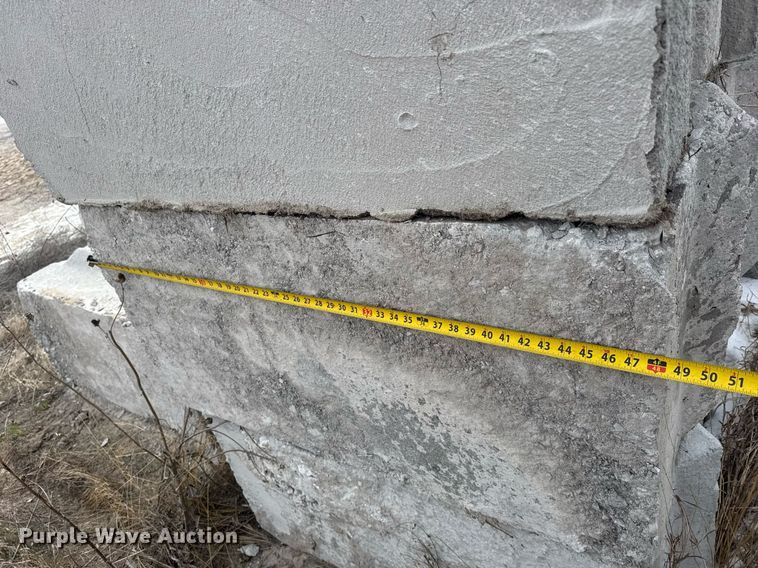 image for item DO1770  (24) concrete edge bunker blocks