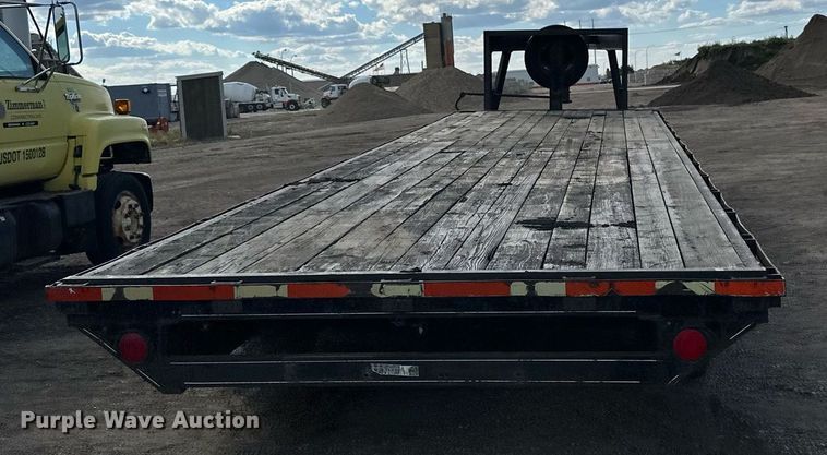 image for item DP8499 1989 Boss Trailer 828FGN flatbed trailer