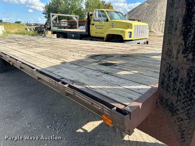 image for item DP8499 1989 Boss Trailer 828FGN flatbed trailer