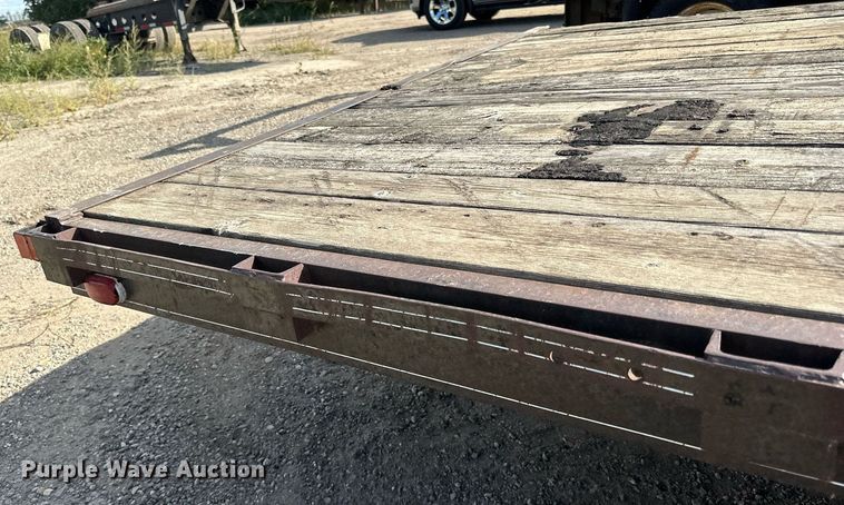 image for item DP8499 1989 Boss Trailer 828FGN flatbed trailer