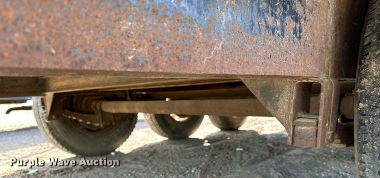 image for item DP8499 1989 Boss Trailer 828FGN flatbed trailer